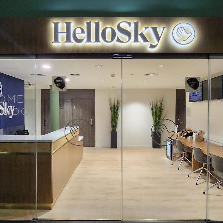 Hellosky Air Rooms Madrid Exteriör bild