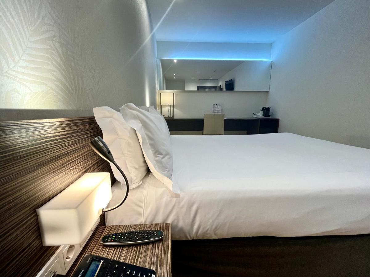 Hellosky Air Rooms Madrid Exteriör bild